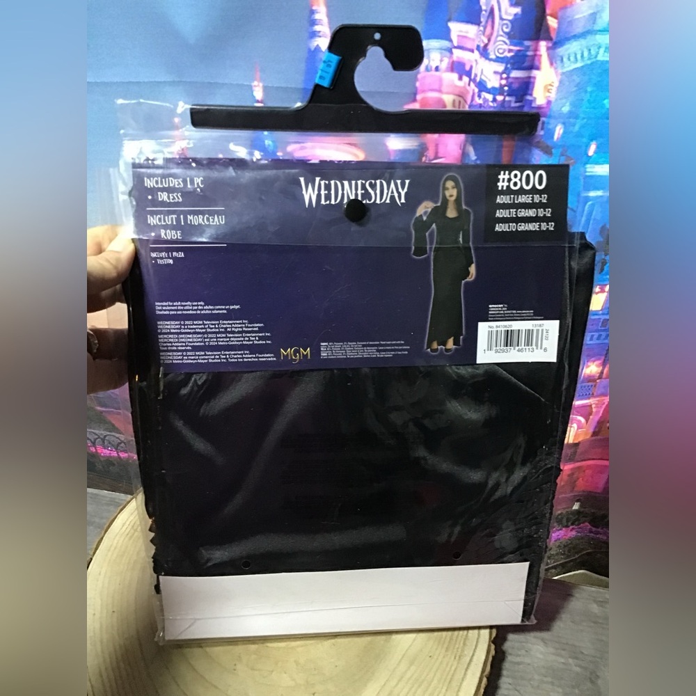 Morticia Addams adult costume size large 10-12 -NEW - Picture 2 of 2